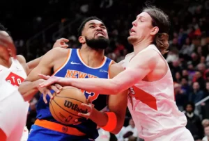 Dominant Towns Performance Leads Knicks to 8th Straight Win